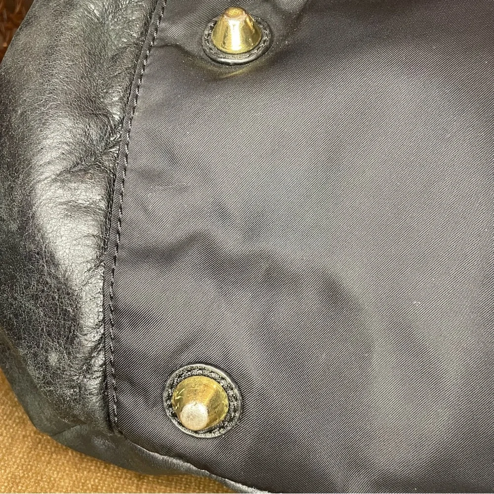 Per Se By Carlisle Black Nylon Leather Purse With Gold Accents Shoulder Bag - Picture 13 of 15